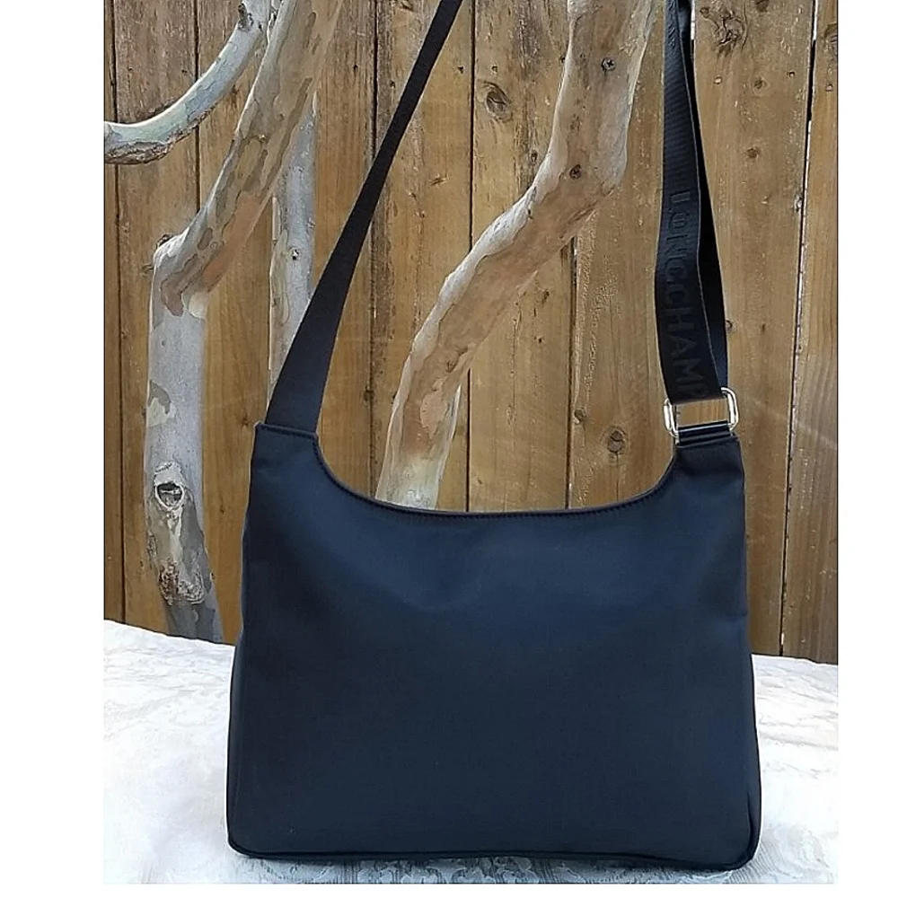 Gorgeous Vintage Longchamp Paris Crossbody bag